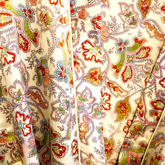 Vintage Silky robe - Picture 2 of 4